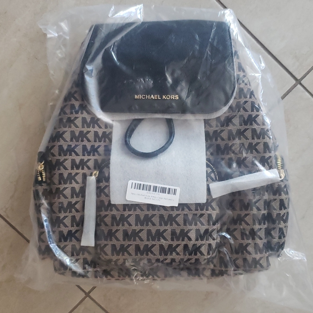 Michael Kors Abbey Cargo Backpack
